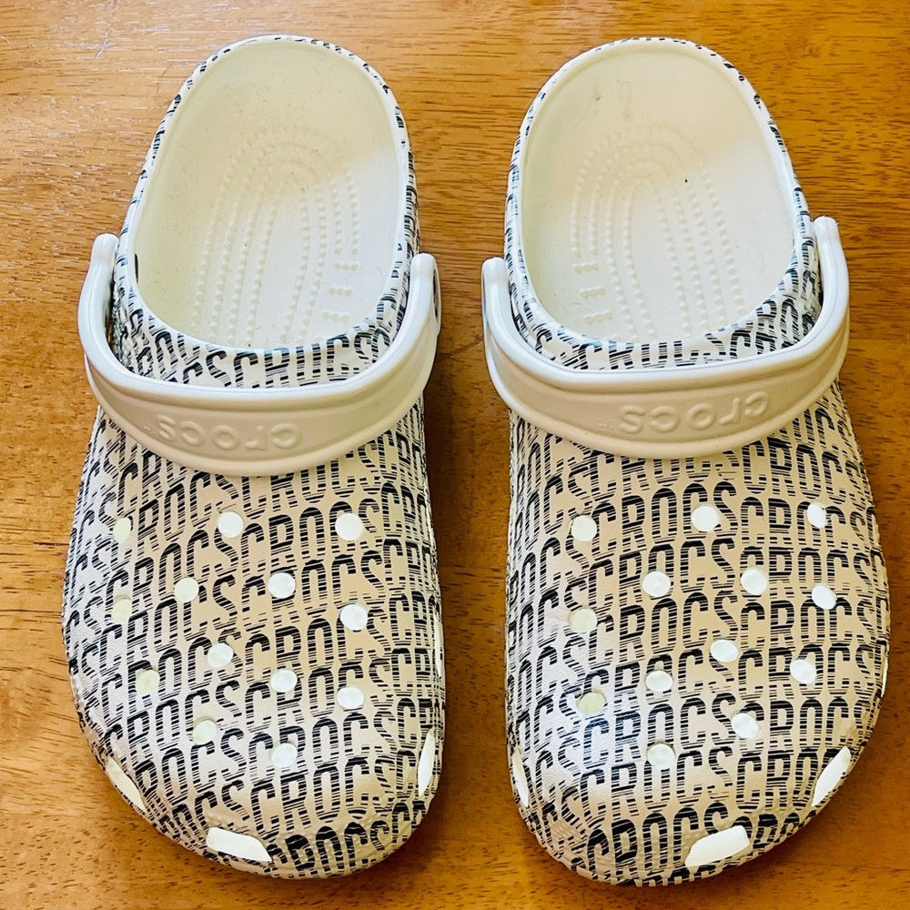 CROCS Classic Logo Motion Clogs Women Size 10